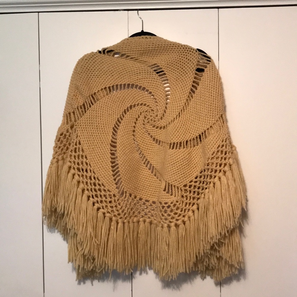 Vintage Crochet Shawl / Poncho / Cape / Coverup
